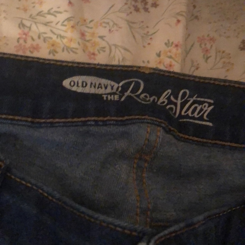 Distressed Skinny Jeans - Picture 3 of 3